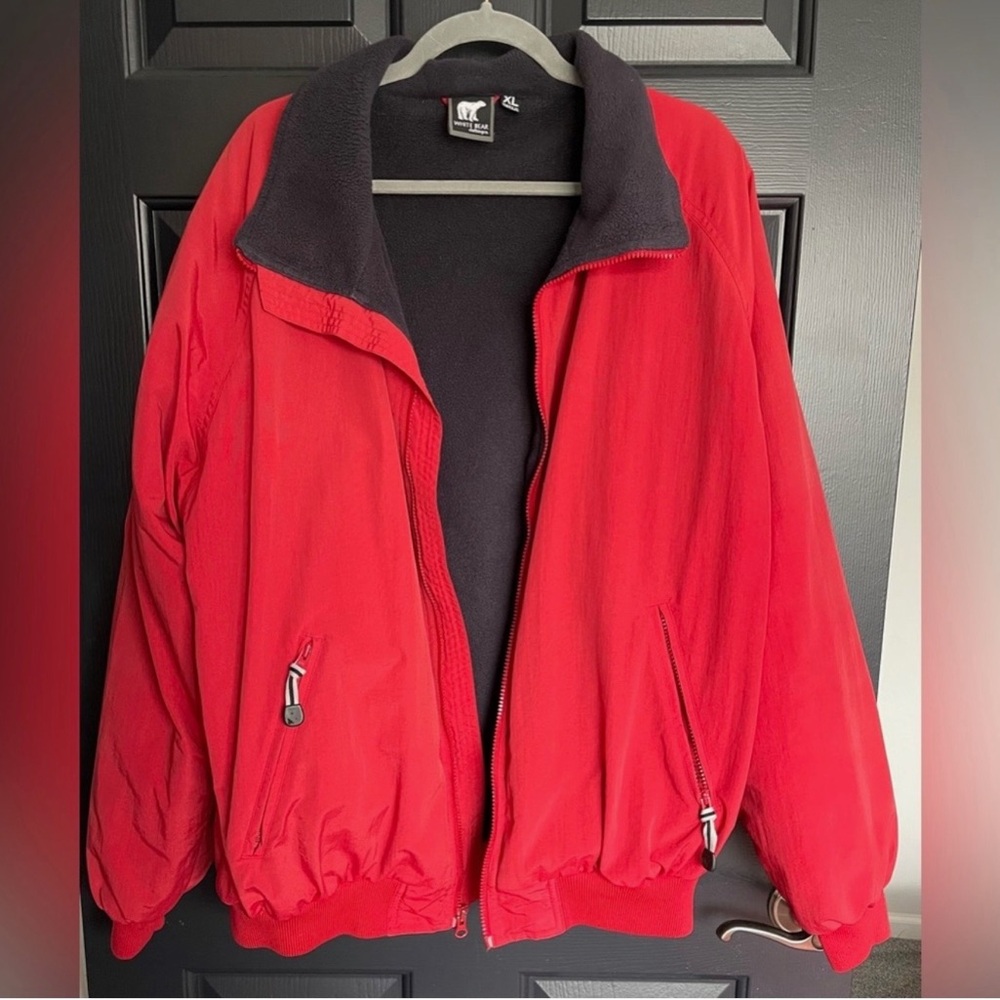 White Bear Three Season Jacket Size XL. Preowned…Very good condition.